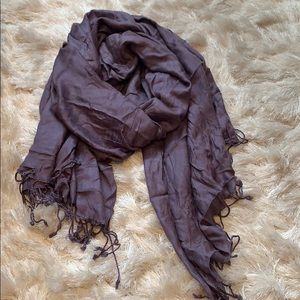 NWOT Gray Lightweight Pashmina Style Wrap Scarf.